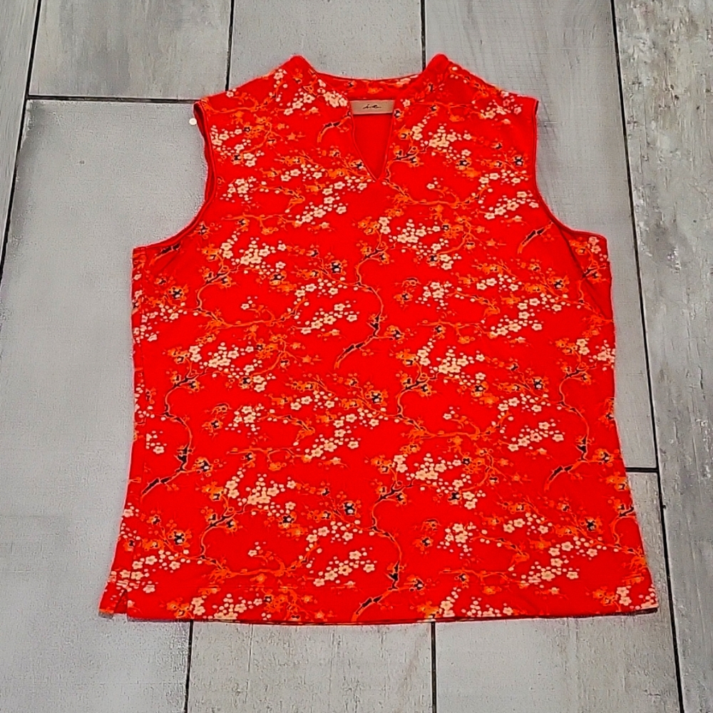 I.E. Read with oriental.Floral print size medium